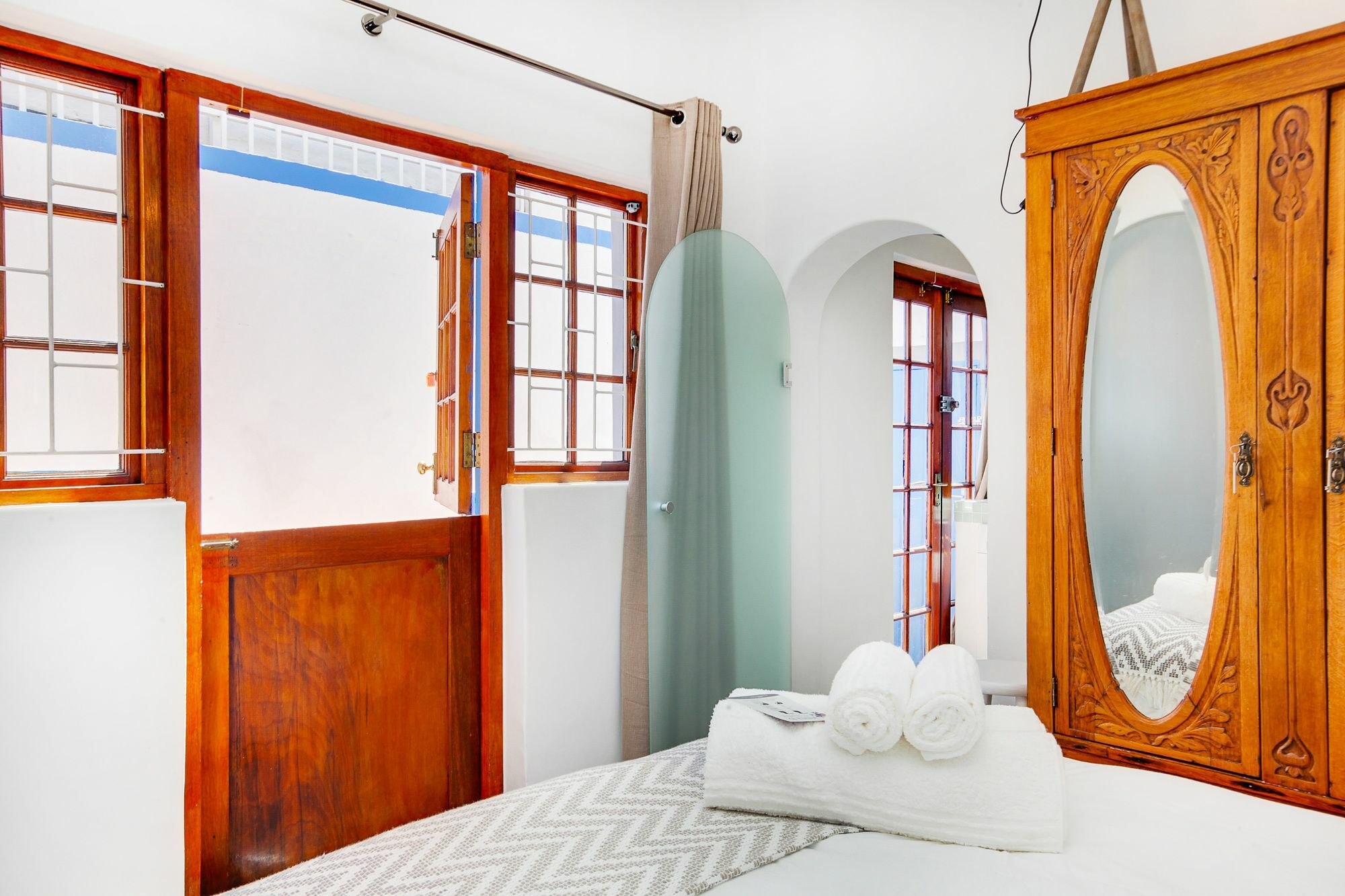 Backup-Powered Art Deco Cottage In De Waterkant เคปทาวน์ ภายนอก รูปภาพ