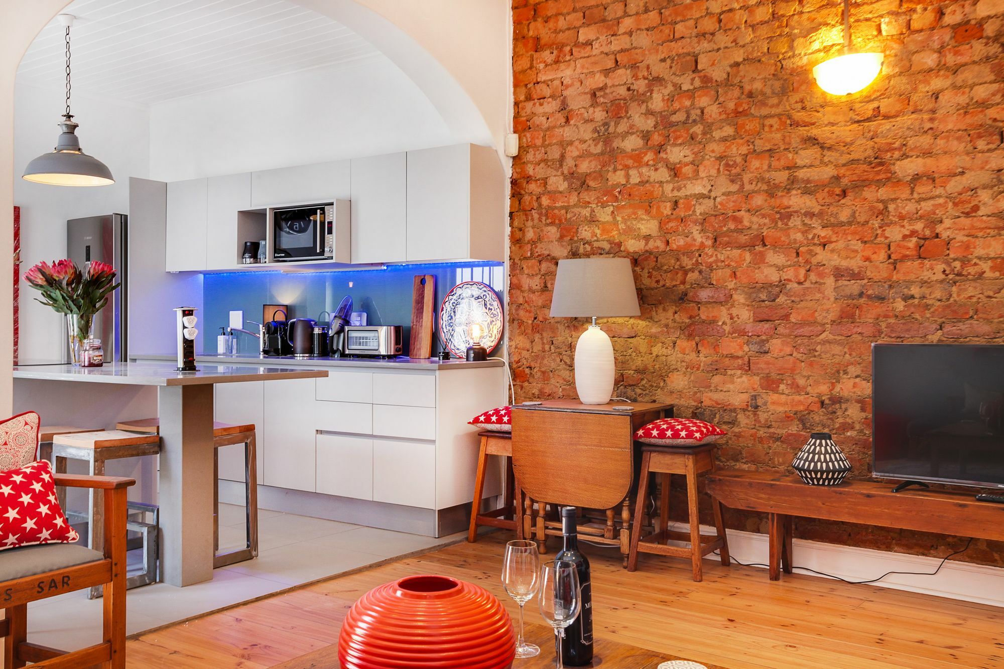 Backup-Powered Art Deco Cottage In De Waterkant เคปทาวน์ ภายนอก รูปภาพ